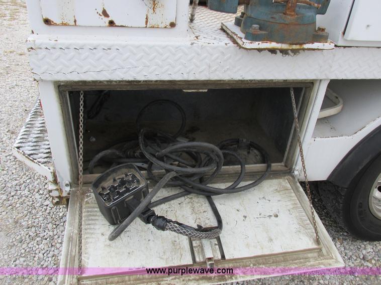 image for item I8879 2007 Ford F550 Super Duty service truck