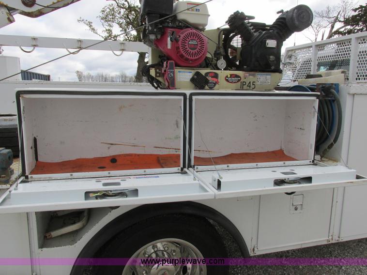 image for item I8879 2007 Ford F550 Super Duty service truck