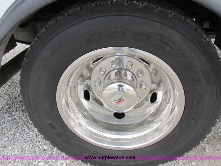 image for item I8879 2007 Ford F550 Super Duty service truck