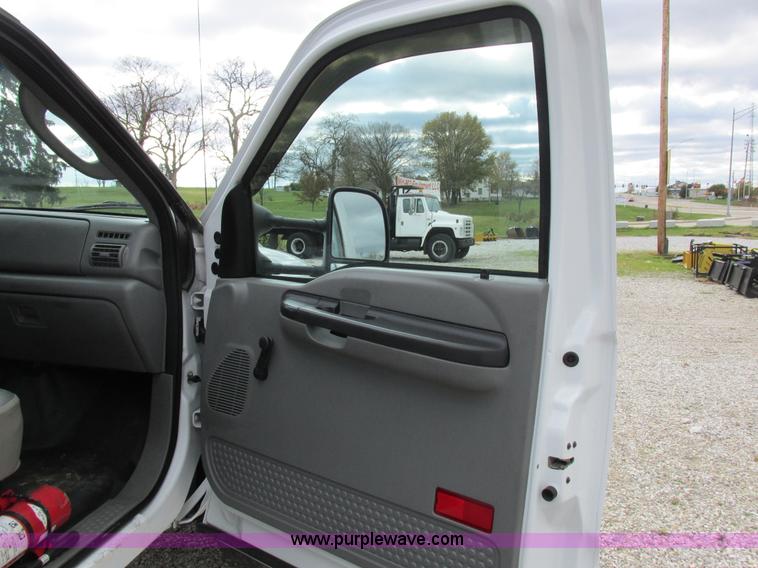 image for item I8879 2007 Ford F550 Super Duty service truck
