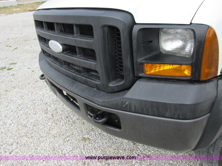image for item I8879 2007 Ford F550 Super Duty service truck