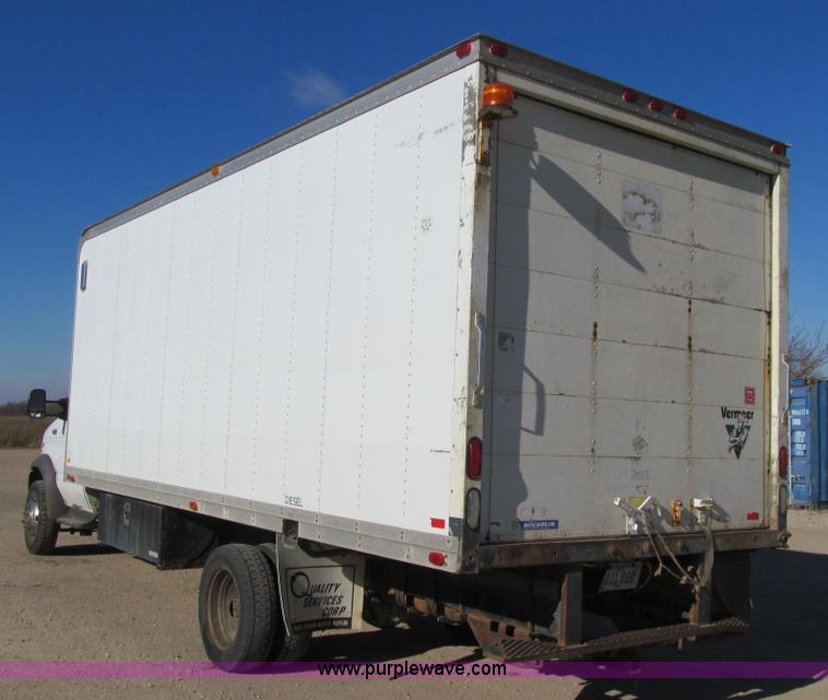 image for item J3357 2002 Ford Econoline E550 box truck