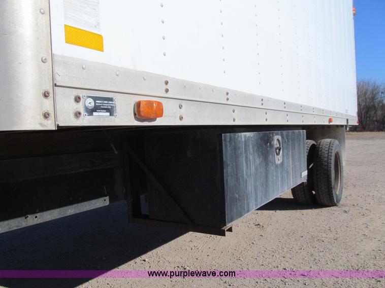 image for item J3357 2002 Ford Econoline E550 box truck