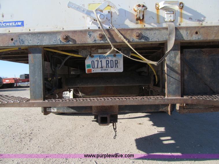 image for item J3357 2002 Ford Econoline E550 box truck