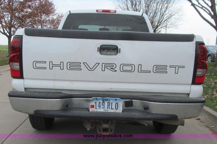image for item J3475 2006 Chevrolet Silverado 1500 Ext. Cab pickup truck