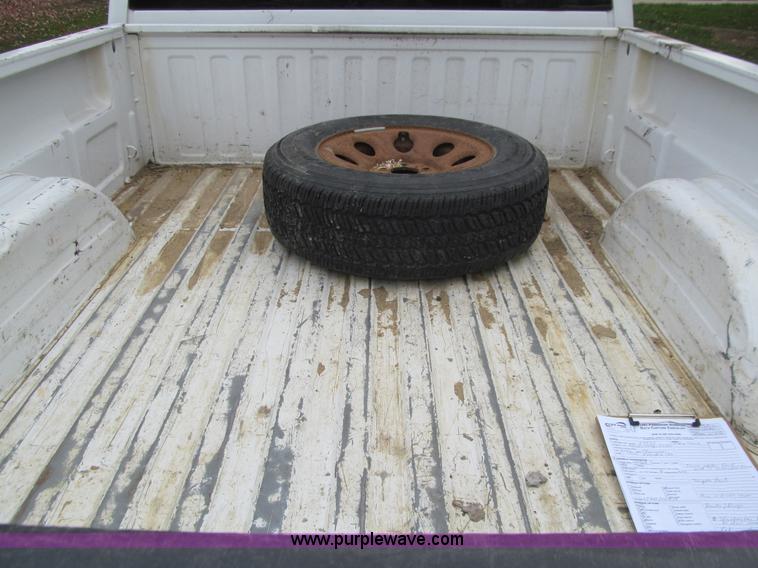 image for item J3475 2006 Chevrolet Silverado 1500 Ext. Cab pickup truck