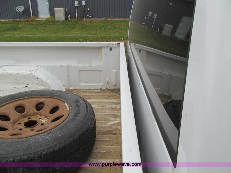 image for item J3475 2006 Chevrolet Silverado 1500 Ext. Cab pickup truck