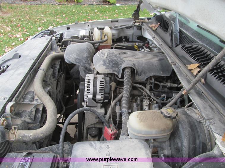 image for item J3475 2006 Chevrolet Silverado 1500 Ext. Cab pickup truck