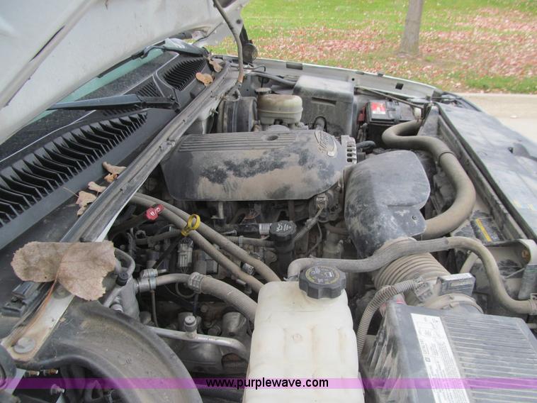 image for item J3475 2006 Chevrolet Silverado 1500 Ext. Cab pickup truck