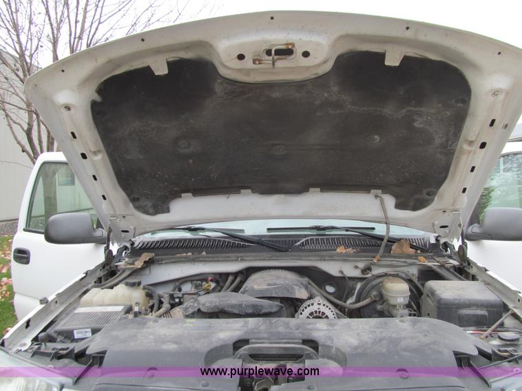 image for item J3475 2006 Chevrolet Silverado 1500 Ext. Cab pickup truck