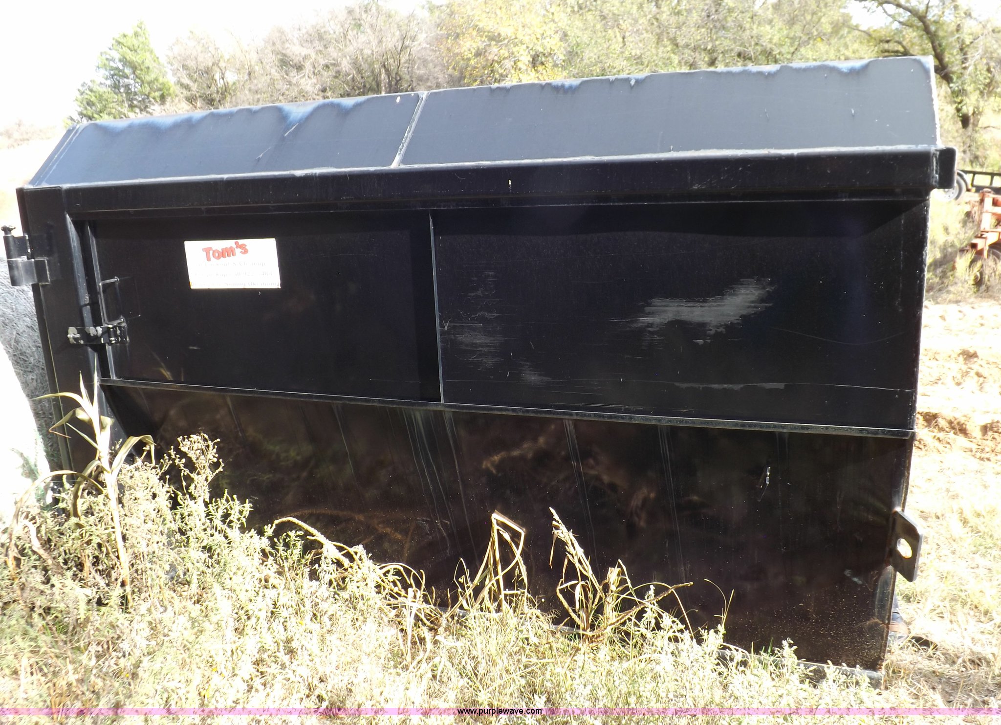 Leviathan Mfg. enclosed rolloff container in Seiling, OK Item AW9480