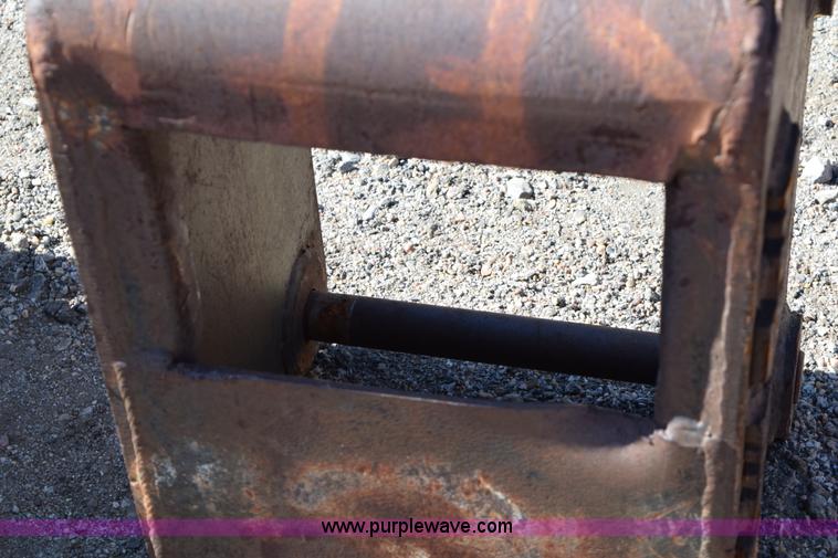 image for item AY9153 Wain Roy quick attach coupler