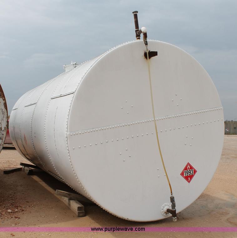 image for item C3927 10,000 gallon fuel tank