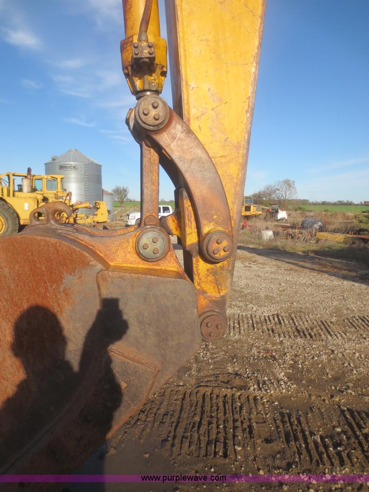 image for item D2201 1979 Caterpillar 215 excavator