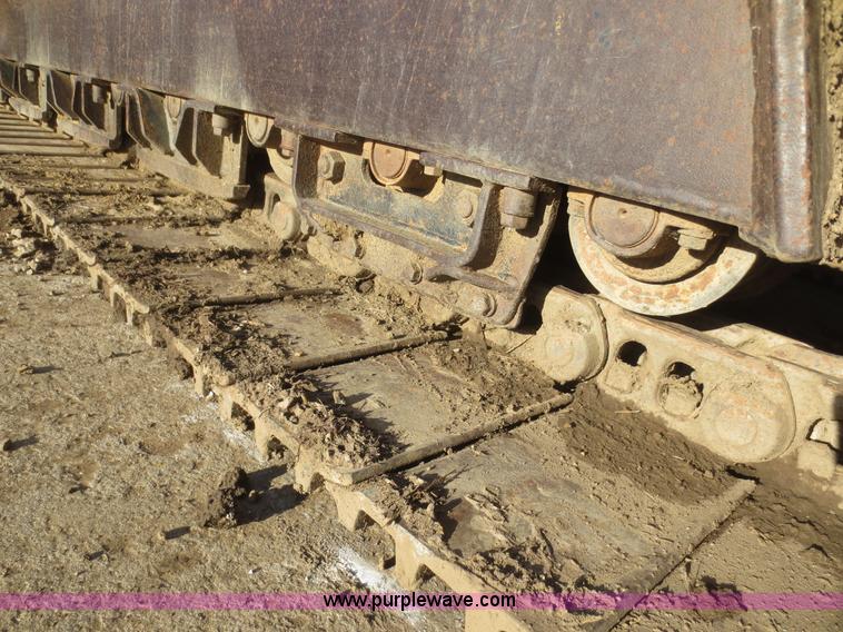 image for item D2201 1979 Caterpillar 215 excavator