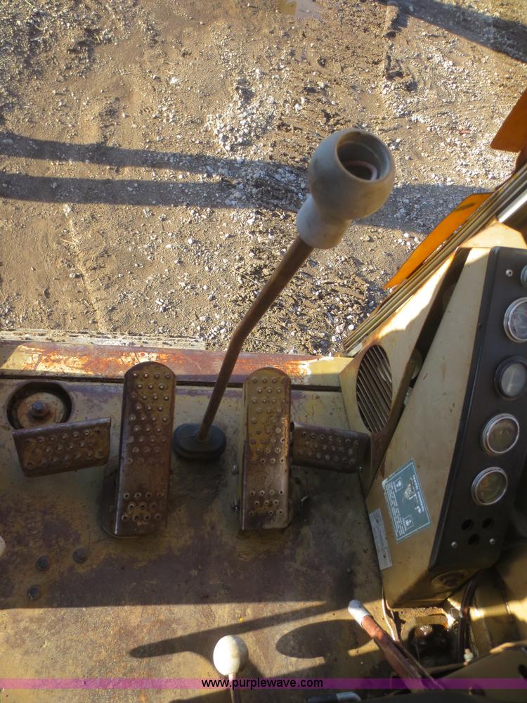 image for item D2201 1979 Caterpillar 215 excavator