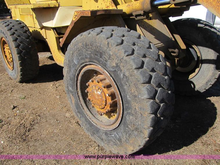 image for item F8873 1989 Caterpillar 926E wheel loader