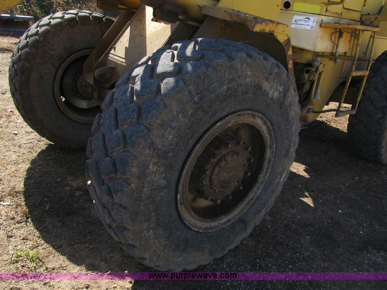 image for item F8873 1989 Caterpillar 926E wheel loader