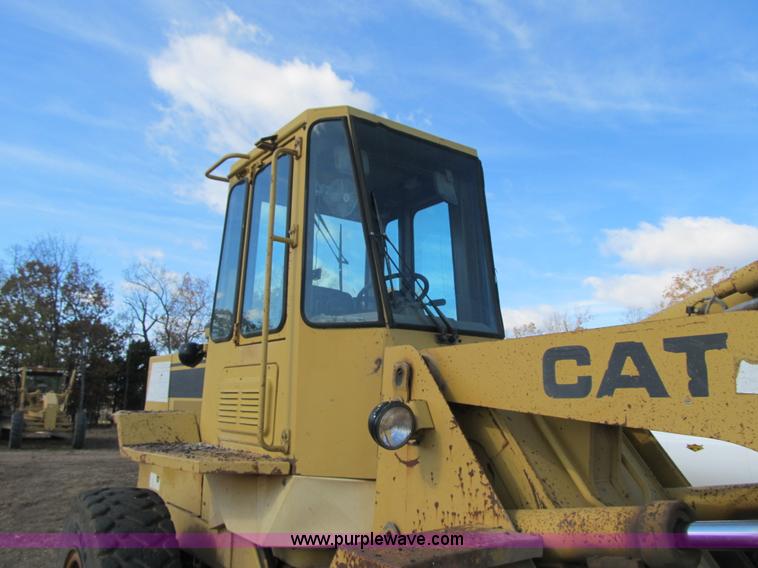 image for item F8873 1989 Caterpillar 926E wheel loader
