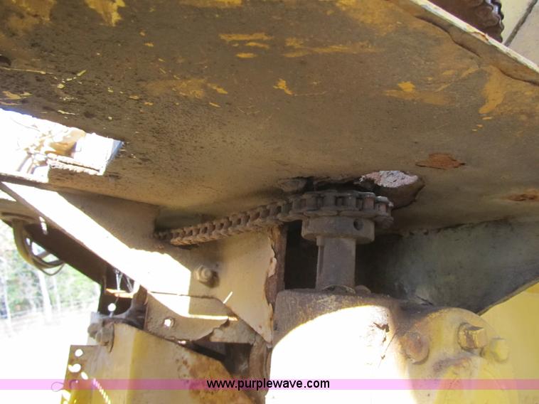 image for item F8876 Highway Equipment P-8 salt/sand spreader