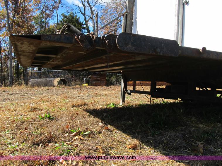 image for item F8877 Pike 20' truck box