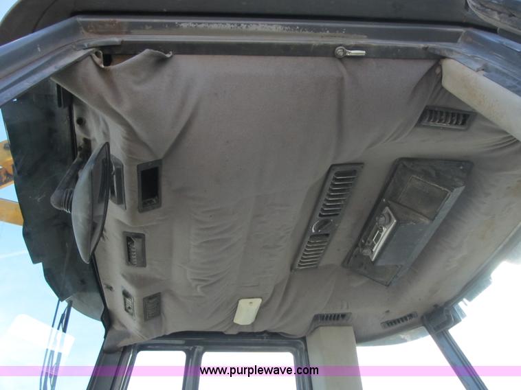 image for item F8882 1995 Case 580 Super L backhoe