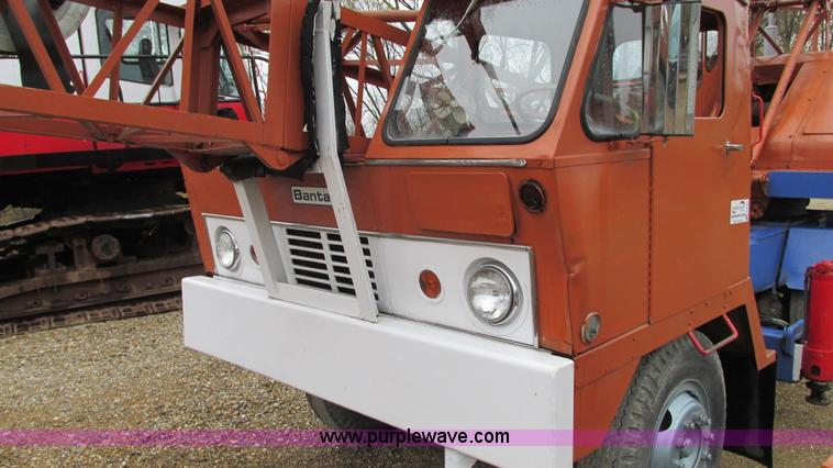 image for item G9080 1975 Bantam T350A crane
