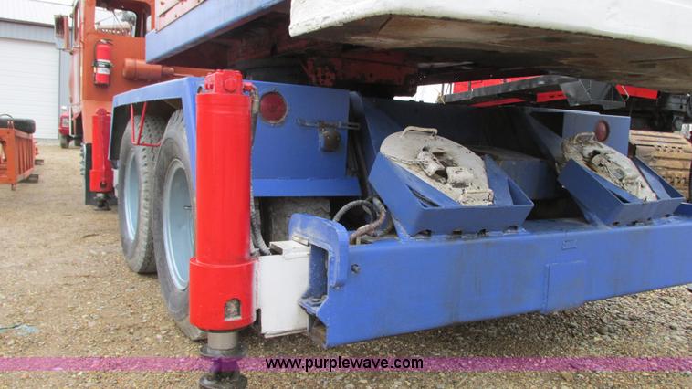 image for item G9080 1975 Bantam T350A crane