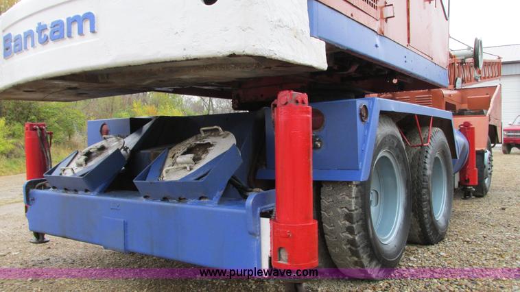 image for item G9080 1975 Bantam T350A crane