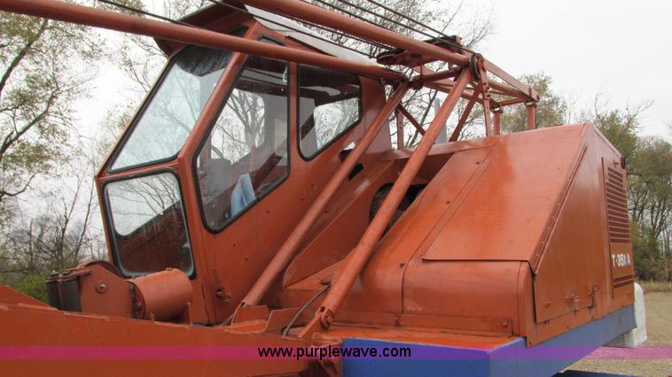 image for item G9080 1975 Bantam T350A crane