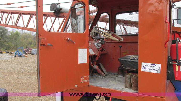 image for item G9080 1975 Bantam T350A crane