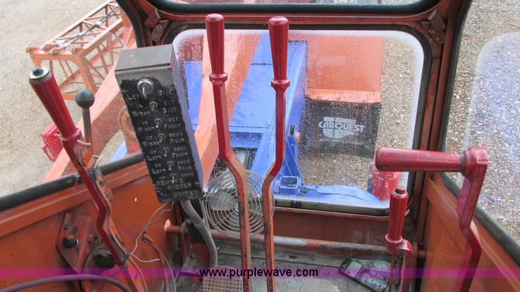 image for item G9080 1975 Bantam T350A crane