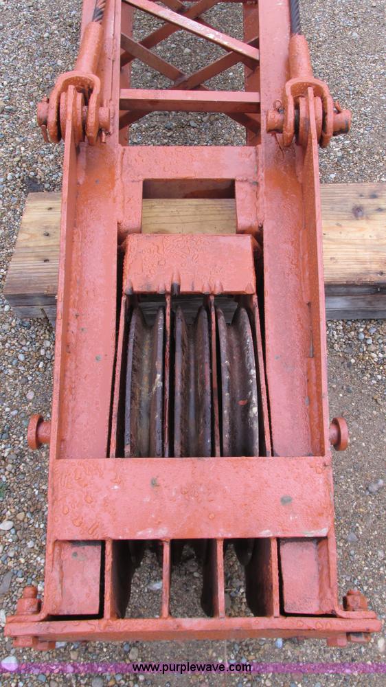 image for item G9080 1975 Bantam T350A crane