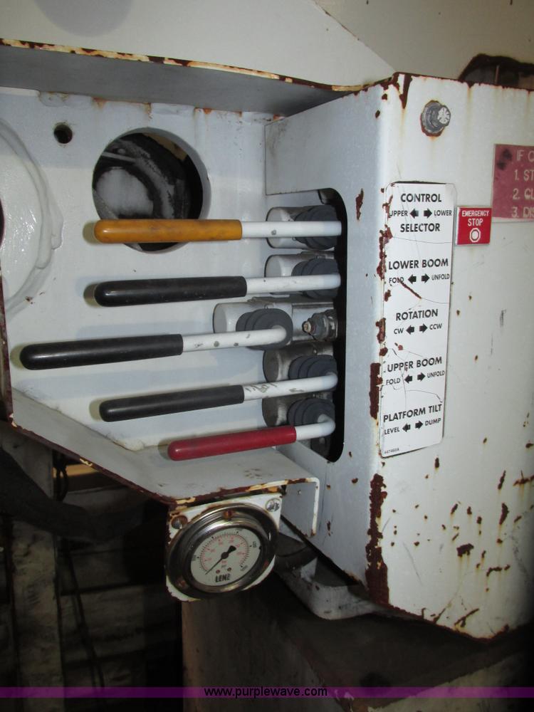 image for item G9897 2003 Terex Hi Ranger SC45 truck boom