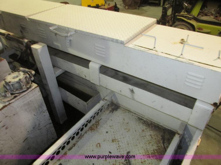 image for item G9897 2003 Terex Hi Ranger SC45 truck boom