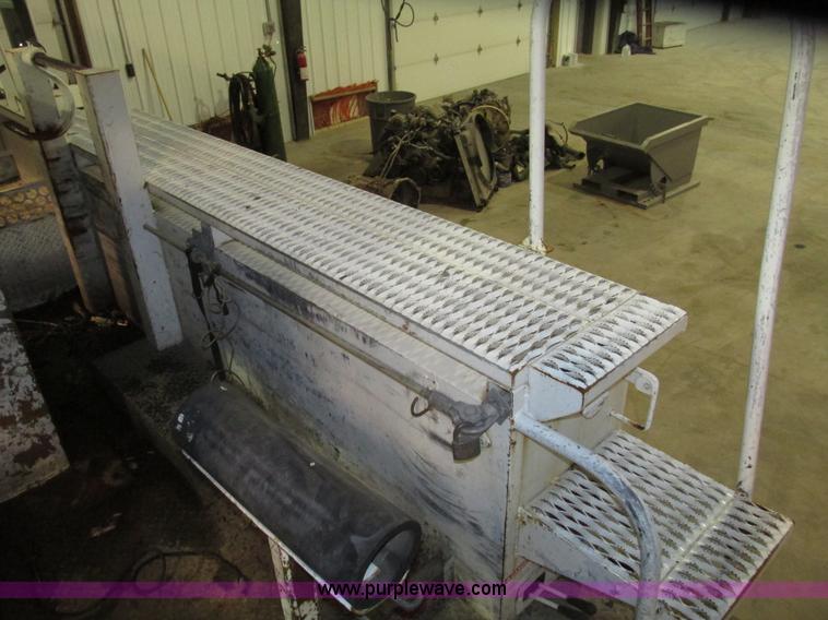 image for item G9897 2003 Terex Hi Ranger SC45 truck boom