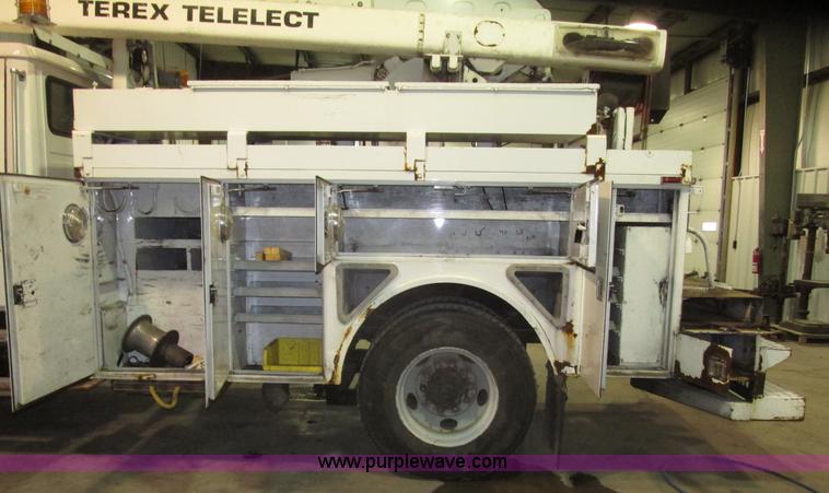 image for item G9897 2003 Terex Hi Ranger SC45 truck boom