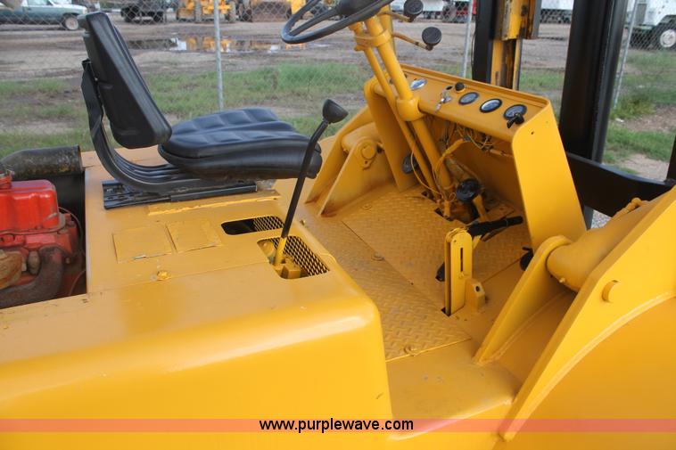 image for item H1710 Hyster rough terrain forklift