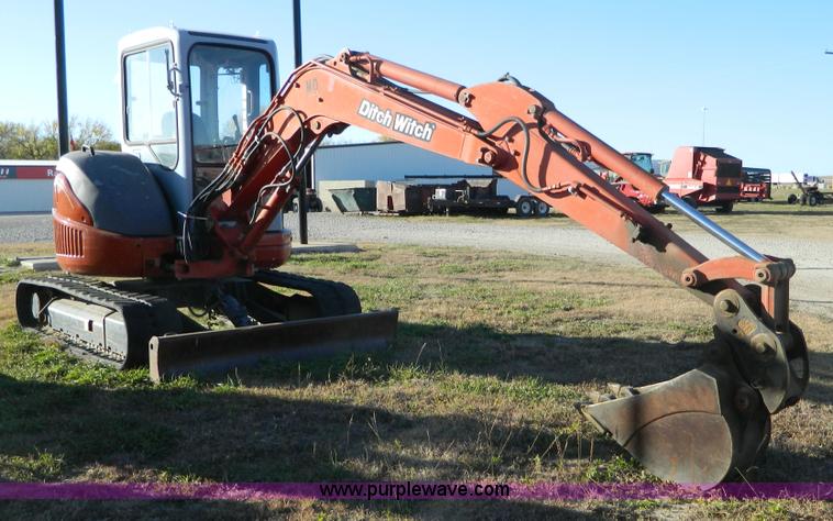 image for item H2345 2003 Ditch Witch MX45 compact excavator