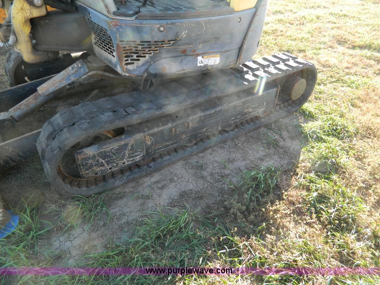 image for item H2346 2006 Yanmar V1020-3 mini excavator