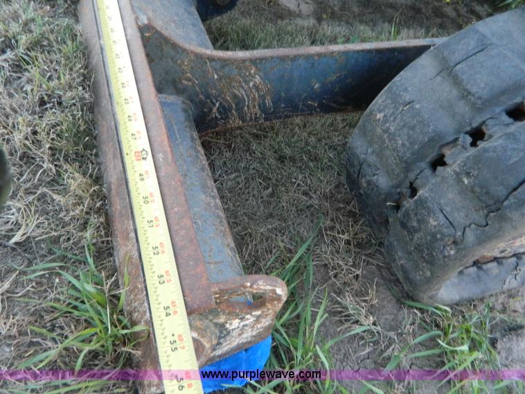 image for item H2346 2006 Yanmar V1020-3 mini excavator