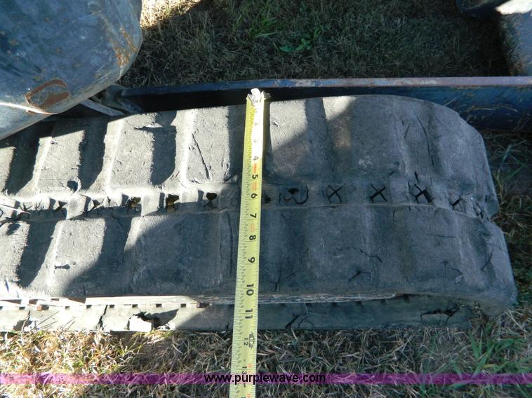 image for item H2346 2006 Yanmar V1020-3 mini excavator