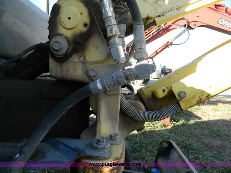 image for item H2346 2006 Yanmar V1020-3 mini excavator