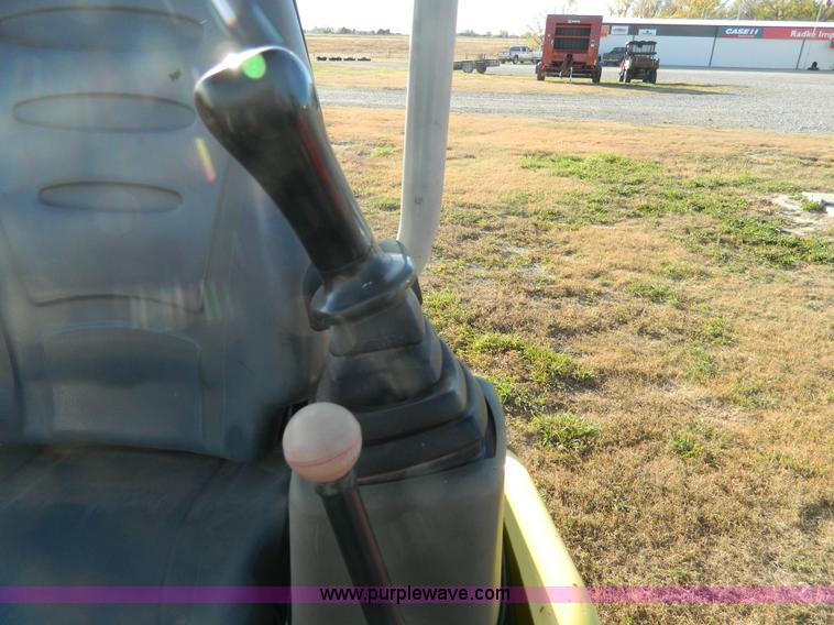 image for item H2346 2006 Yanmar V1020-3 mini excavator