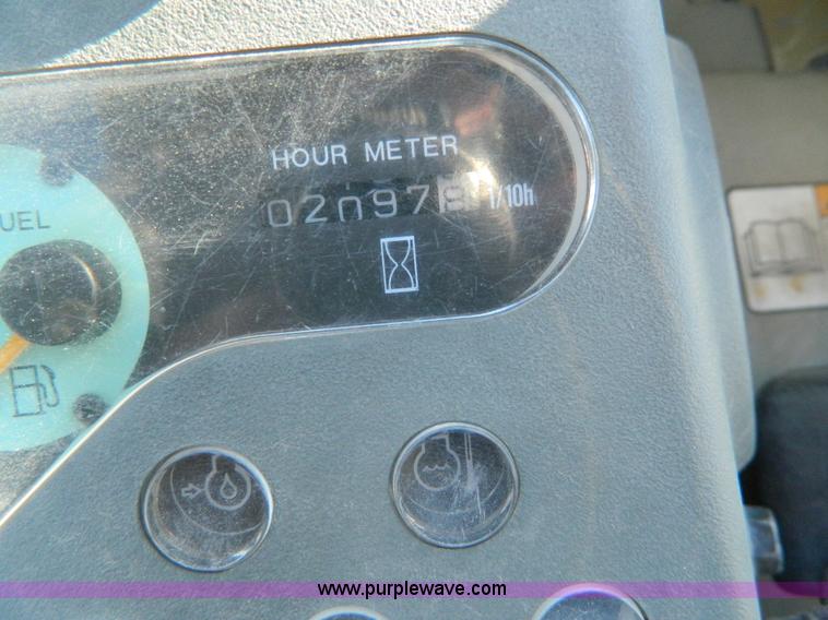 image for item H2346 2006 Yanmar V1020-3 mini excavator