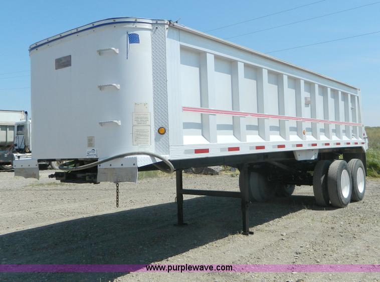 image for item H2437 1998 Travis T-102/27 end dump trailer