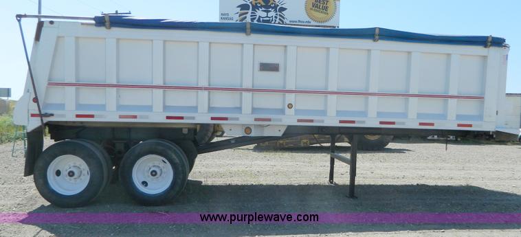 image for item H2437 1998 Travis T-102/27 end dump trailer