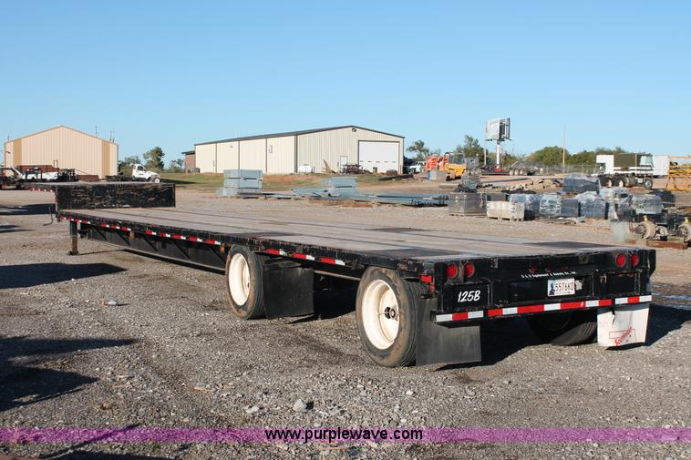 image for item H5533 1997 Wabash spread axle drop deck trailer