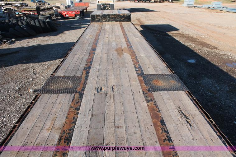image for item H5533 1997 Wabash spread axle drop deck trailer
