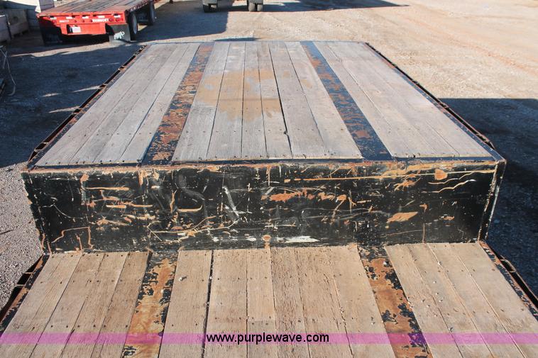 image for item H5533 1997 Wabash spread axle drop deck trailer